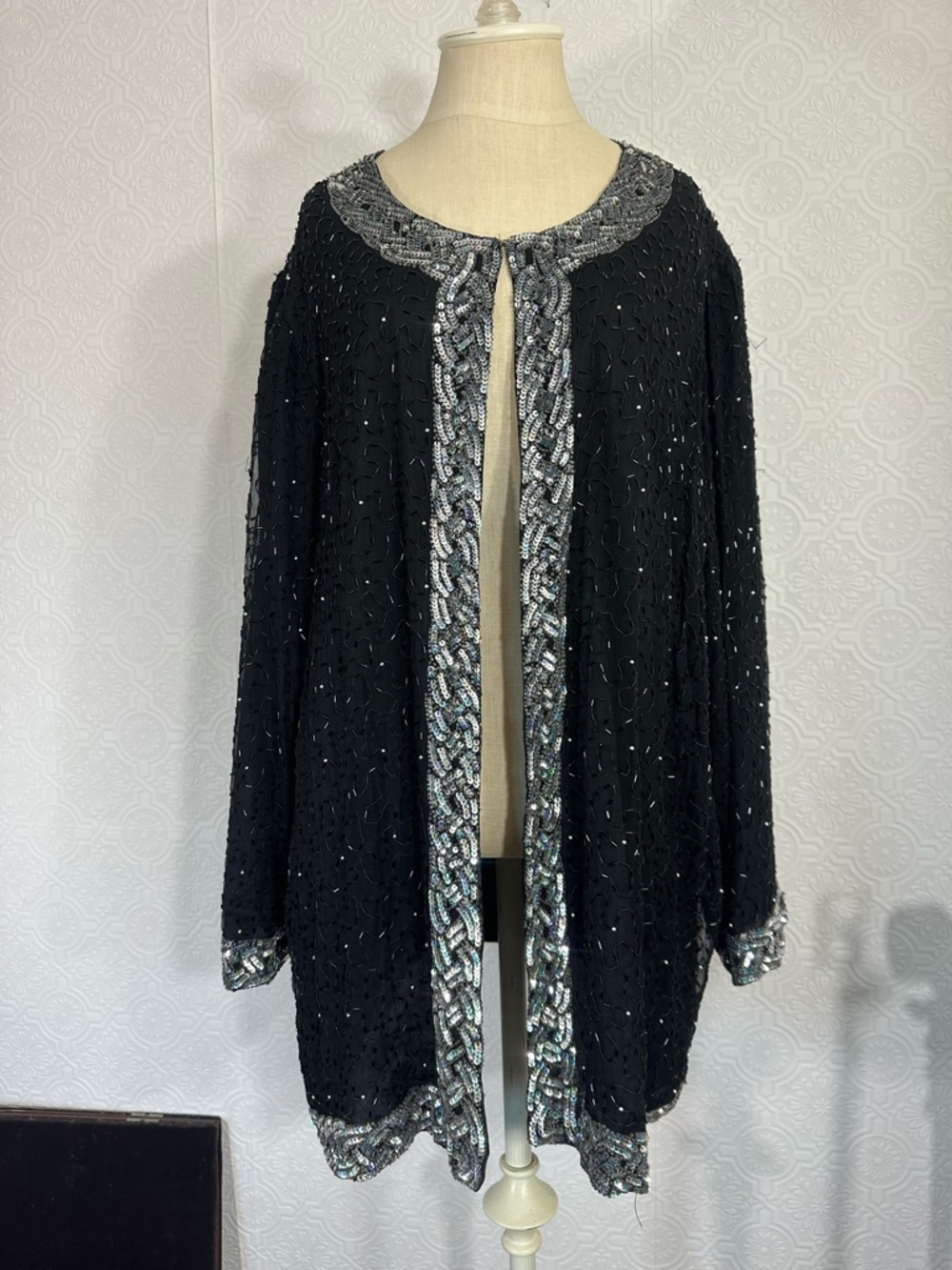 Vintage 80’s beat it with sequence 100% silk duster jacket